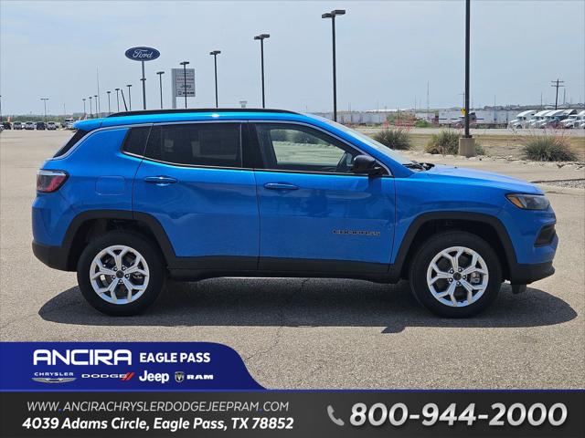 2025 Jeep Compass COMPASS LATITUDE 4X4