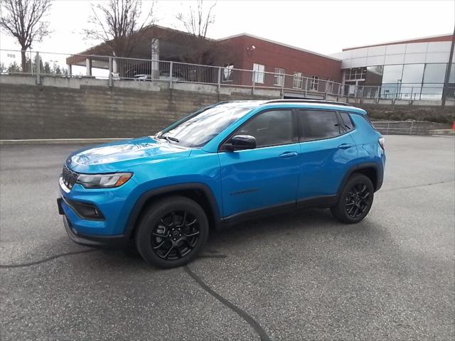 2025 Jeep Compass COMPASS LATITUDE 4X4