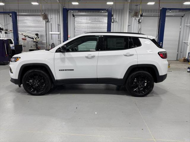2025 Jeep Compass COMPASS LATITUDE 4X4