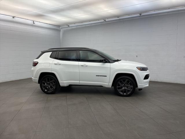 2025 Jeep Compass COMPASS LIMITED 4X4