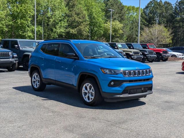 2025 Jeep Compass COMPASS LATITUDE 4X4
