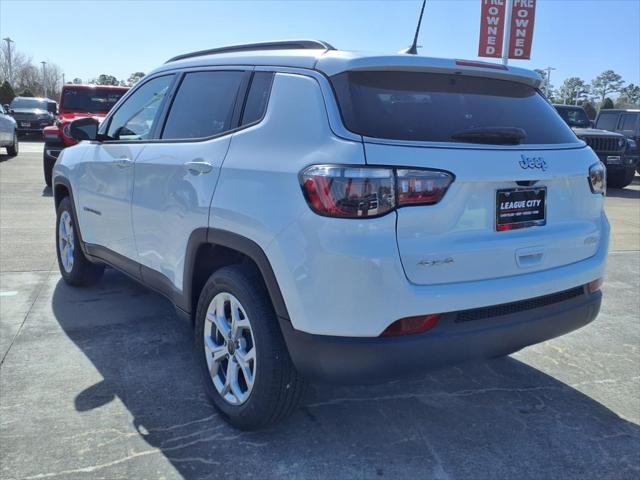 2025 Jeep Compass COMPASS LATITUDE 4X4