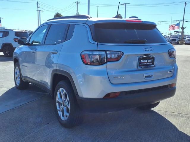 2025 Jeep Compass COMPASS LATITUDE 4X4