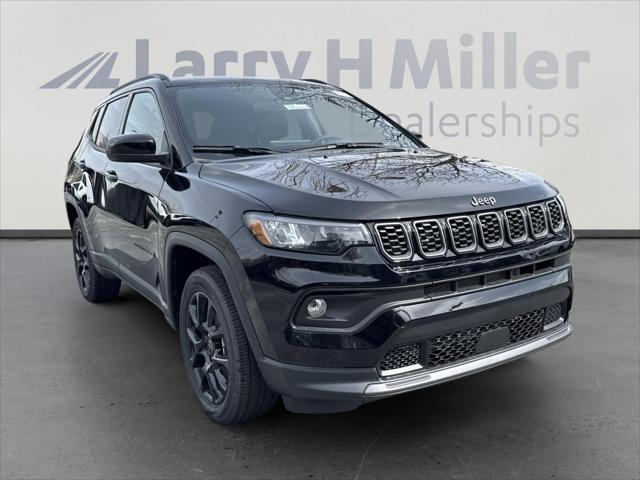 2025 Jeep Compass COMPASS LATITUDE 4X4