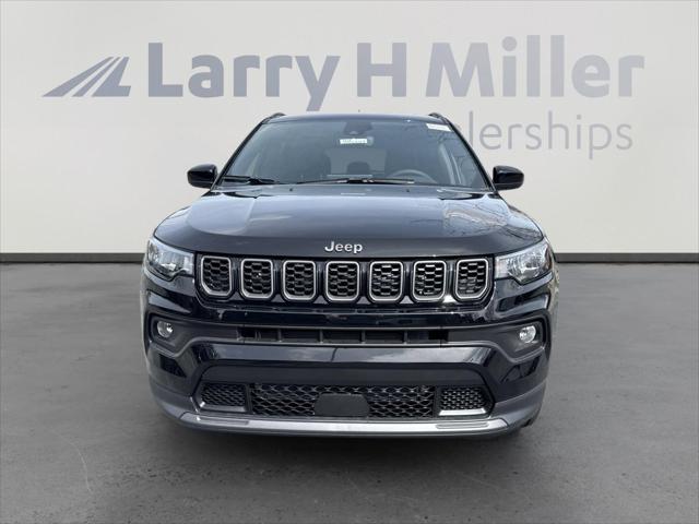 2025 Jeep Compass COMPASS LATITUDE 4X4