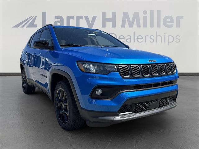 2025 Jeep Compass COMPASS LATITUDE 4X4