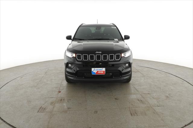 2025 Jeep Compass COMPASS LATITUDE 4X4