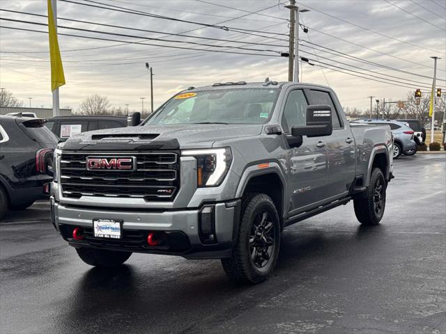 2024 GMC Sierra 2500HD 4WD Crew Cab Standard Bed AT4