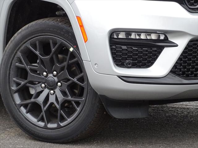 2025 Jeep Grand Cherokee GRAND CHEROKEE SUMMIT RESERVE 4X4