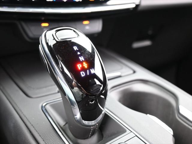 2024 Cadillac XT4 FWD Premium Luxury