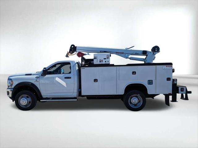 2024 RAM Ram 5500 Chassis Cab RAM 5500 TRADESMAN CHASSIS REGULAR CAB 4X4 84 CA 2024 RAM Ram 5500 Chassis Cab RAM 5500 TRADESMAN CHASSIS REGULAR CAB 4X4 84 CA