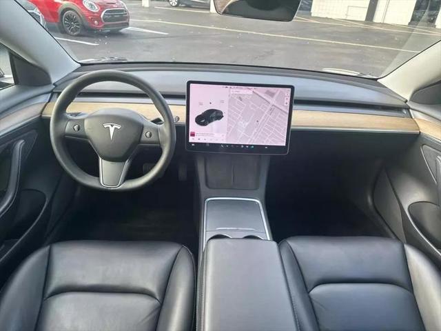 2021 Tesla Model 3 Standard Range Plus Rear-Wheel Drive