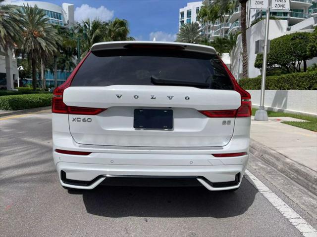 2023 Volvo XC60 B5 Plus Dark Theme