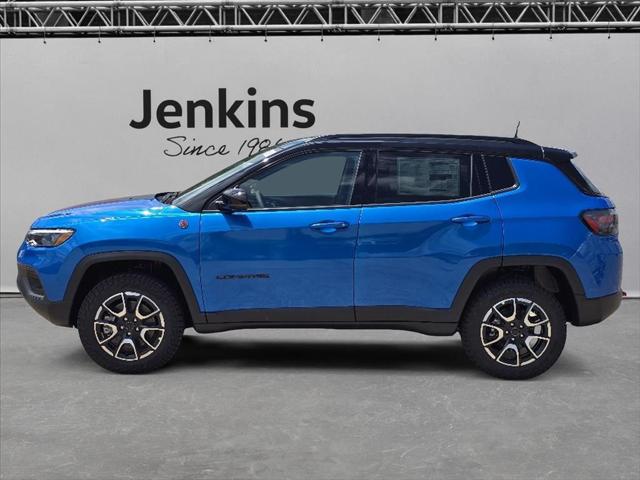 2025 Jeep Compass COMPASS TRAILHAWK 4X4
