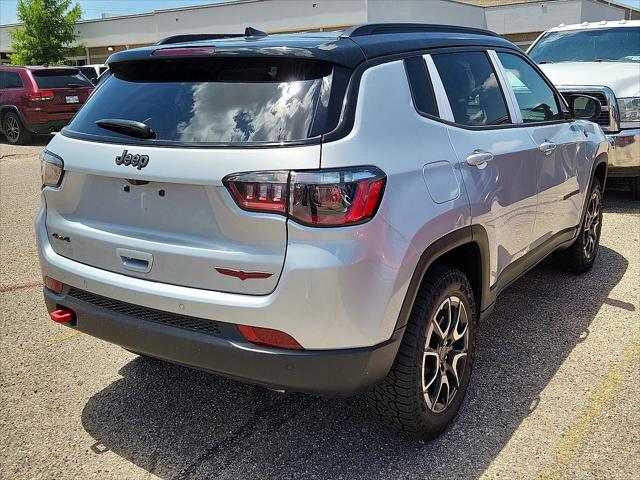 2025 Jeep Compass COMPASS TRAILHAWK 4X4