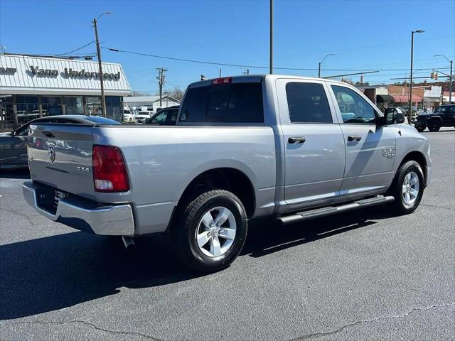 2022 RAM 1500 Classic SLT Crew Cab 4x4 57 Box
