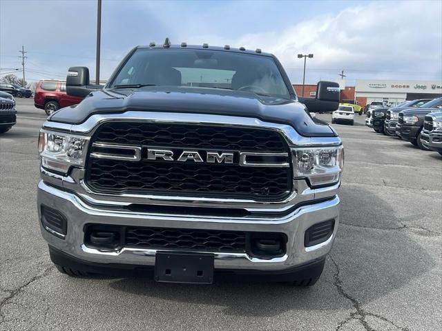 2024 RAM 3500 Tradesman Crew Cab 4x4 64 Box