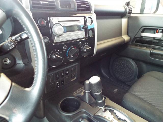 2007 Toyota FJ Cruiser Base 4dr SUV 4WD (4L V6 5A)