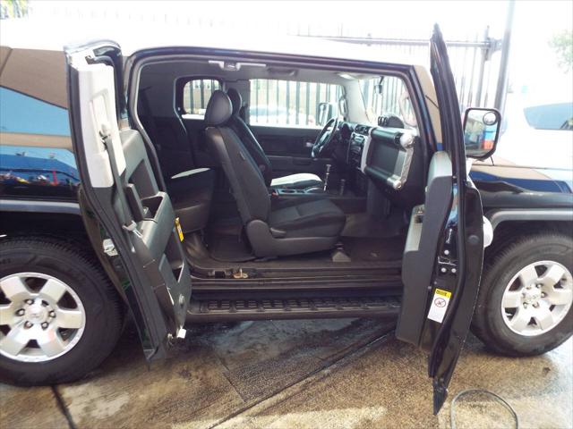 2007 Toyota FJ Cruiser Base 4dr SUV 4WD (4L V6 5A)