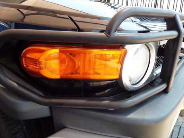 2007 Toyota FJ Cruiser Base 4dr SUV 4WD (4L V6 5A)