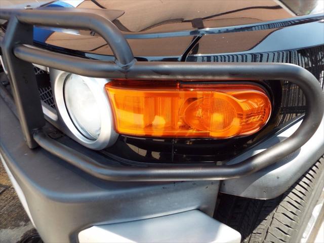2007 Toyota FJ Cruiser Base 4dr SUV 4WD (4L V6 5A)