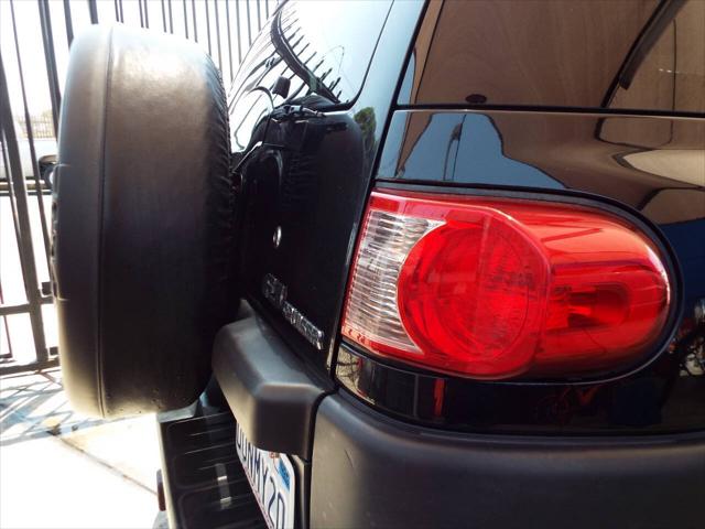 2007 Toyota FJ Cruiser Base 4dr SUV 4WD (4L V6 5A)