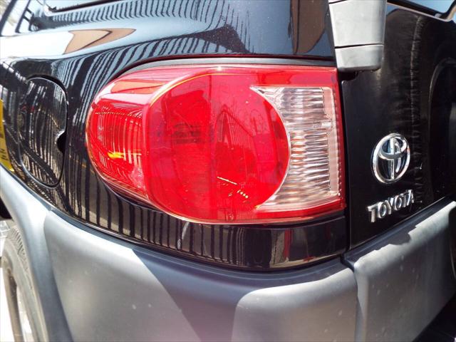 2007 Toyota FJ Cruiser Base 4dr SUV 4WD (4L V6 5A)