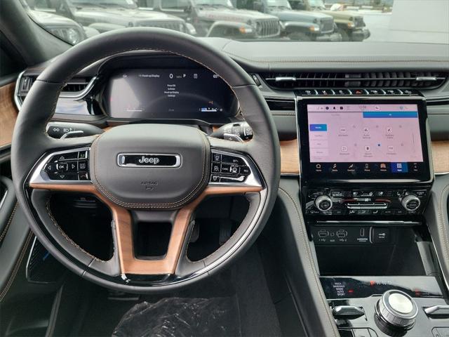 2025 Jeep Grand Cherokee GRAND CHEROKEE SUMMIT RESERVE 4X4