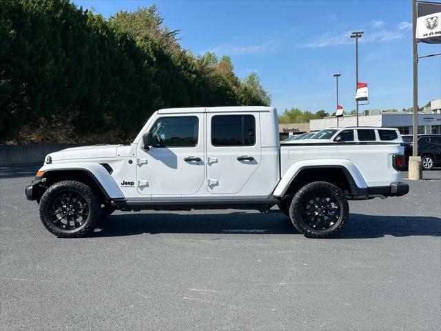 2025 Jeep Gladiator GLADIATOR NIGHTHAWK 4X4