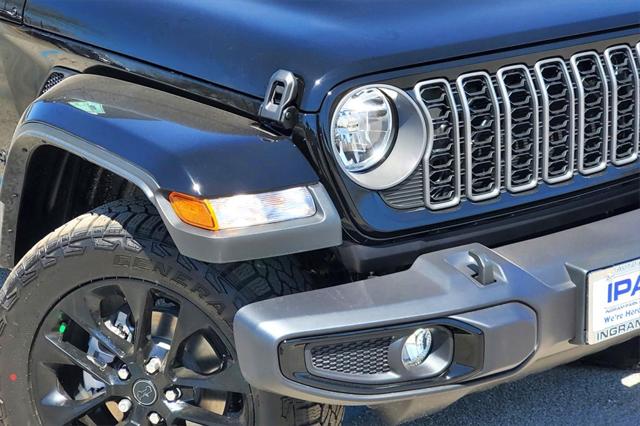 2025 Jeep Gladiator GLADIATOR NIGHTHAWK 4X4