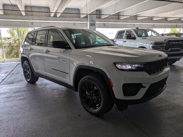 2025 Jeep Grand Cherokee GRAND CHEROKEE ALTITUDE 4X2