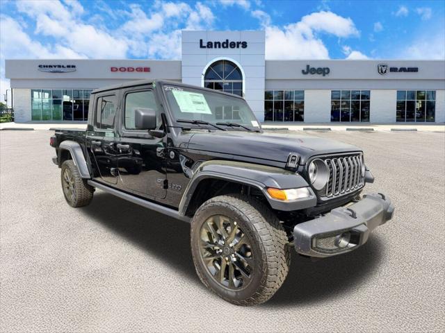 2025 Jeep Gladiator GLADIATOR NIGHTHAWK 4X4
