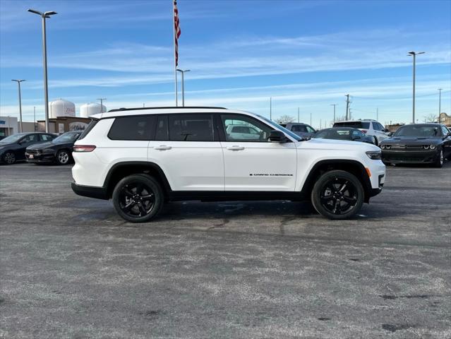 2025 Jeep Grand Cherokee GRAND CHEROKEE L ALTITUDE 4X4