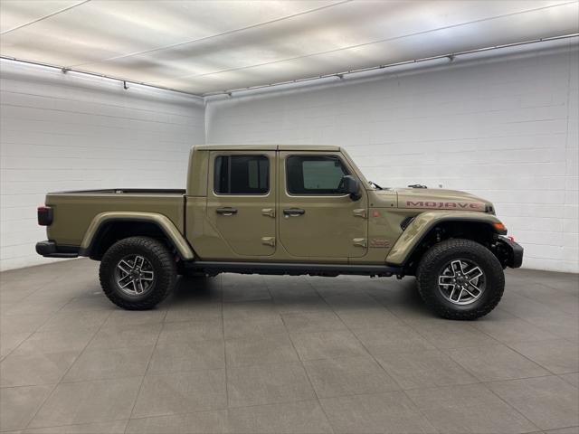2025 Jeep Gladiator GLADIATOR MOJAVE 4X4