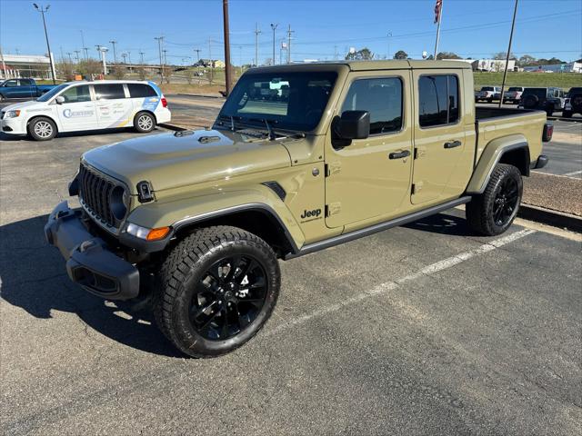 2025 Jeep Gladiator GLADIATOR NIGHTHAWK 4X4