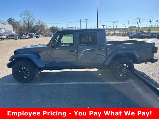 2025 Jeep Gladiator Nighthawk