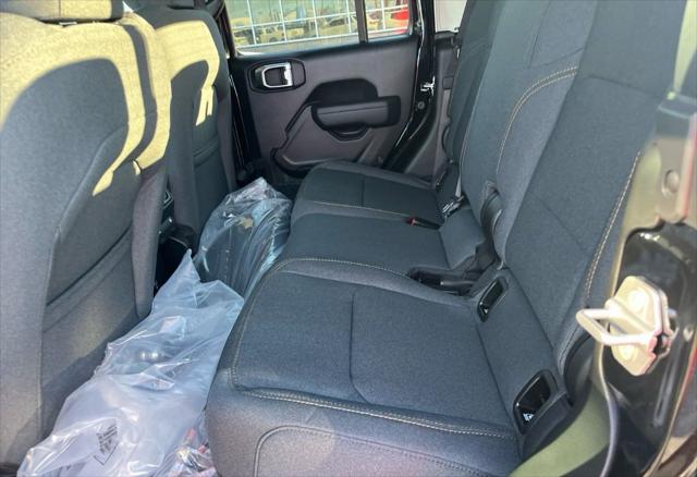 New 2025 Jeep Gladiator Willys New 2025 Jeep Gladiator Willys