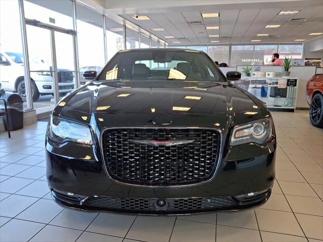 2023 Chrysler Chrysler 300 300S V6