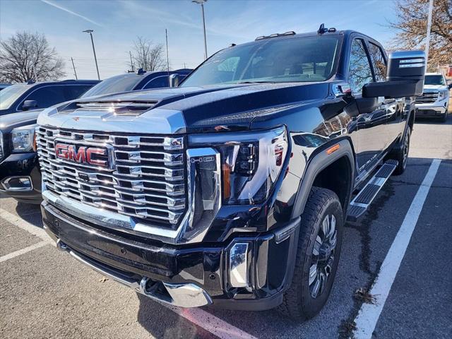 2024 GMC Sierra 2500HD 4WD Crew Cab Standard Bed Denali