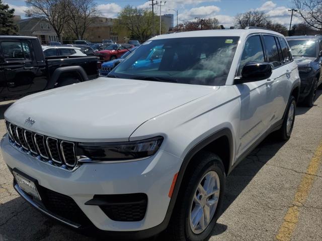2025 Jeep Grand Cherokee GRAND CHEROKEE LAREDO X 4X4