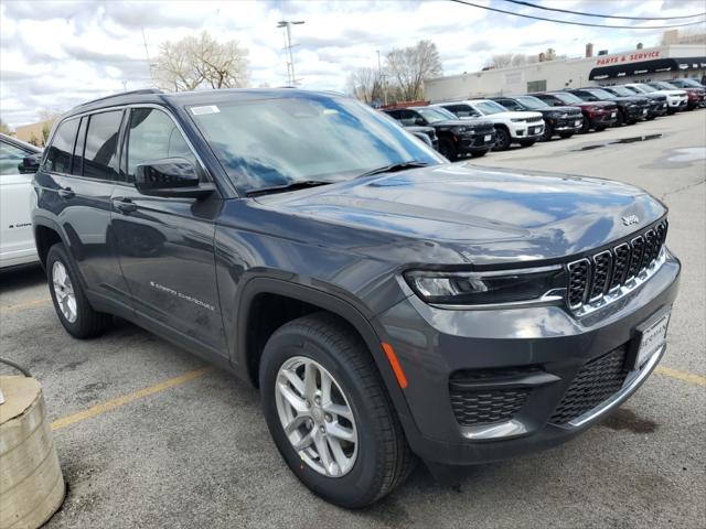 2025 Jeep Grand Cherokee GRAND CHEROKEE LAREDO X 4X4
