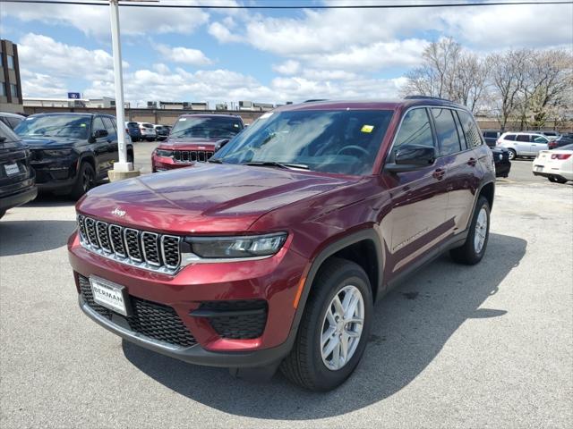 2025 Jeep Grand Cherokee GRAND CHEROKEE LAREDO X 4X4