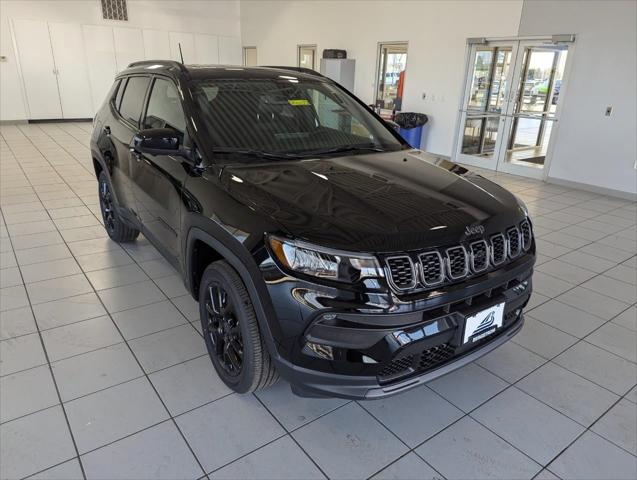 2025 Jeep Compass COMPASS LATITUDE 4X4