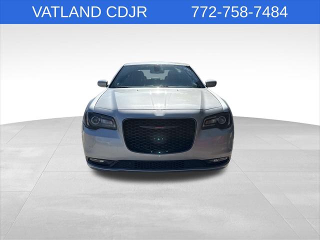 2022 Chrysler 300 S