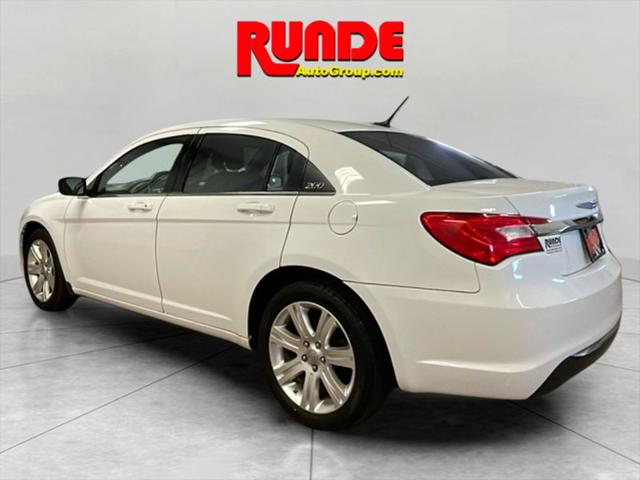 2013 Chrysler 200 Touring