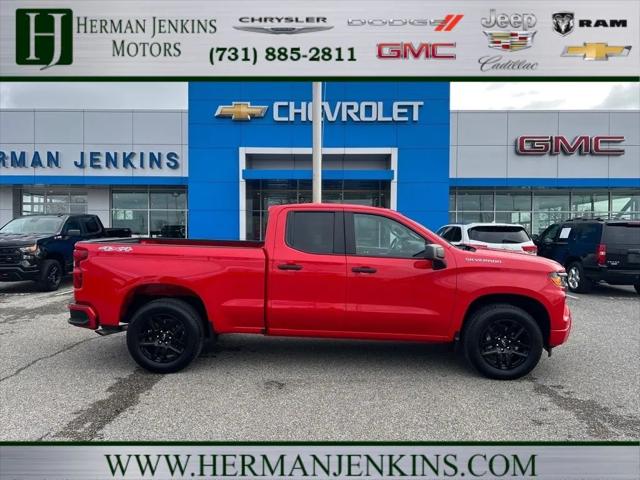 2024 Chevrolet Silverado 1500 4WD Double Cab Standard Bed Custom