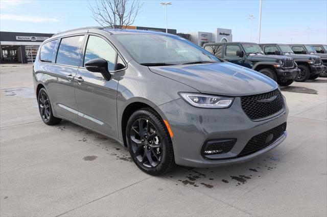 2025 Chrysler Pacifica PACIFICA LIMITED