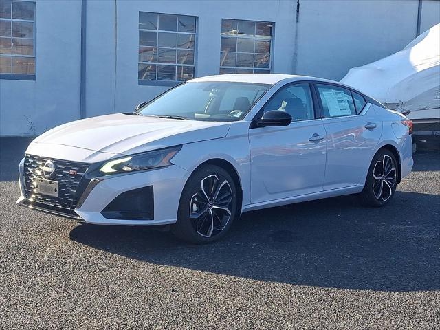 2025 Nissan Altima SR FWD