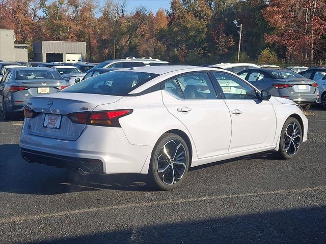 2025 Nissan Altima SR FWD