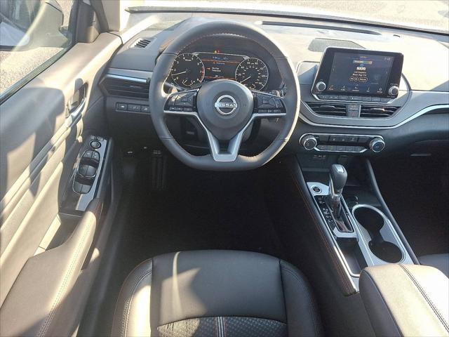 2025 Nissan Altima SR FWD